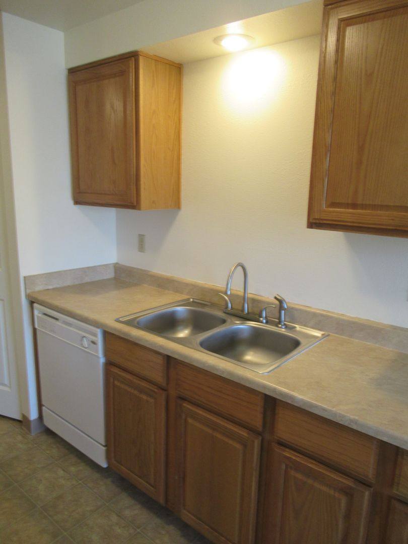 Apartment for rent at 1537 Commercial St SE, Salem, OR 97302