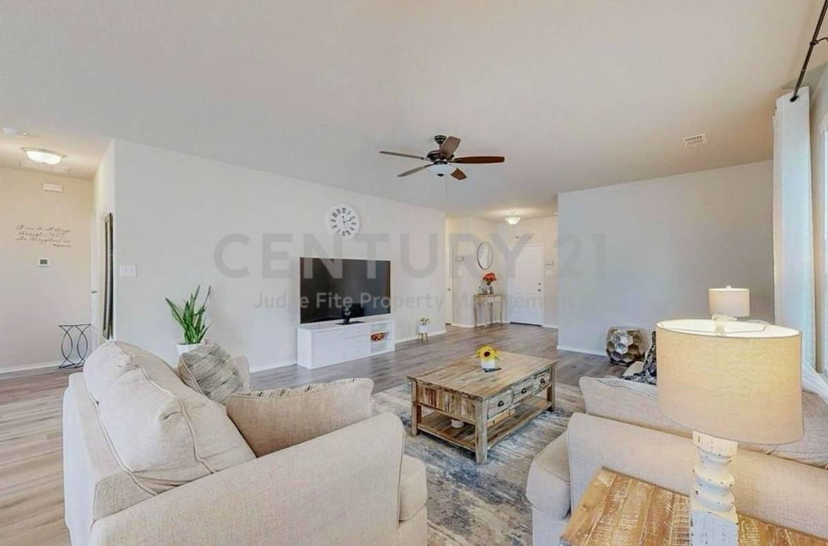 House for rent at 1637 Hinckley Ave, Aubrey, TX 76227