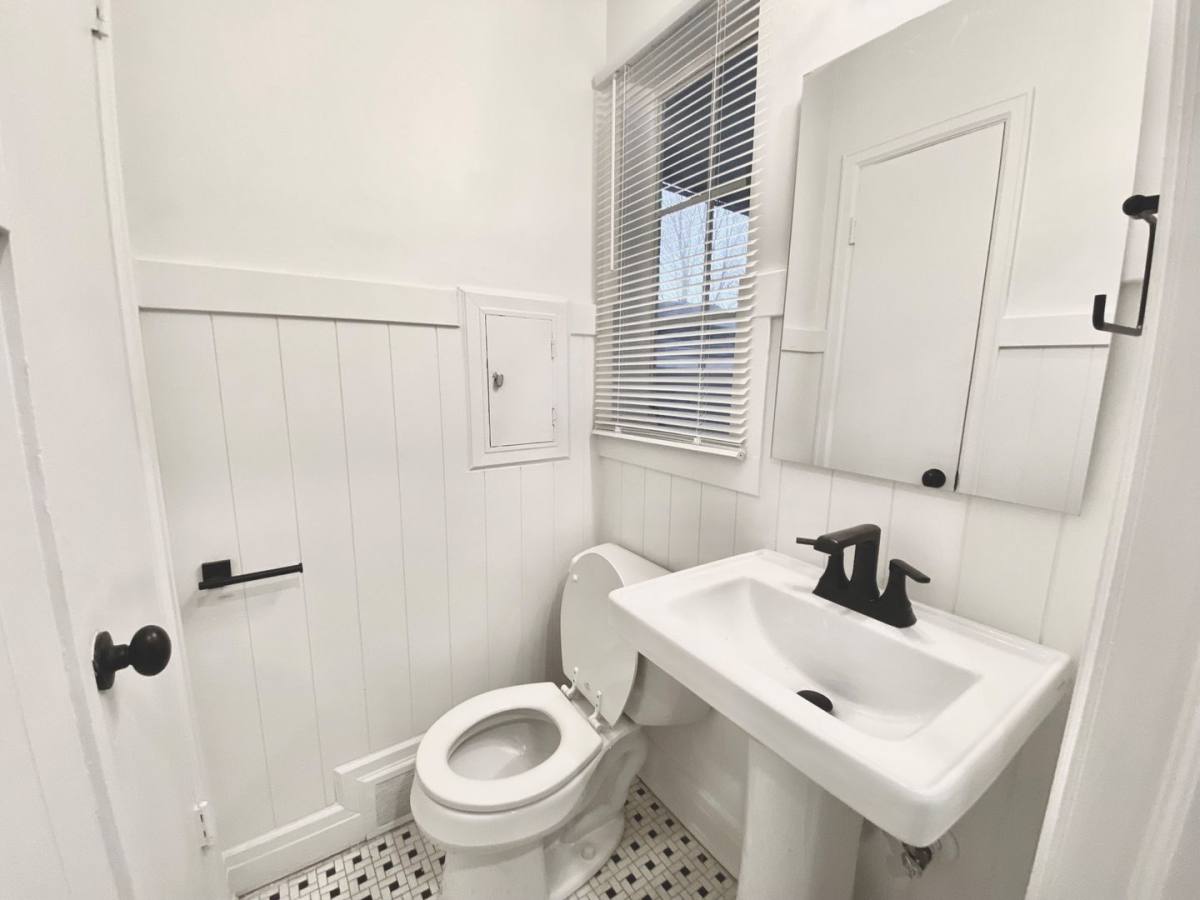House for rent at 659 S McCann Ave, Springfield, MO 65804