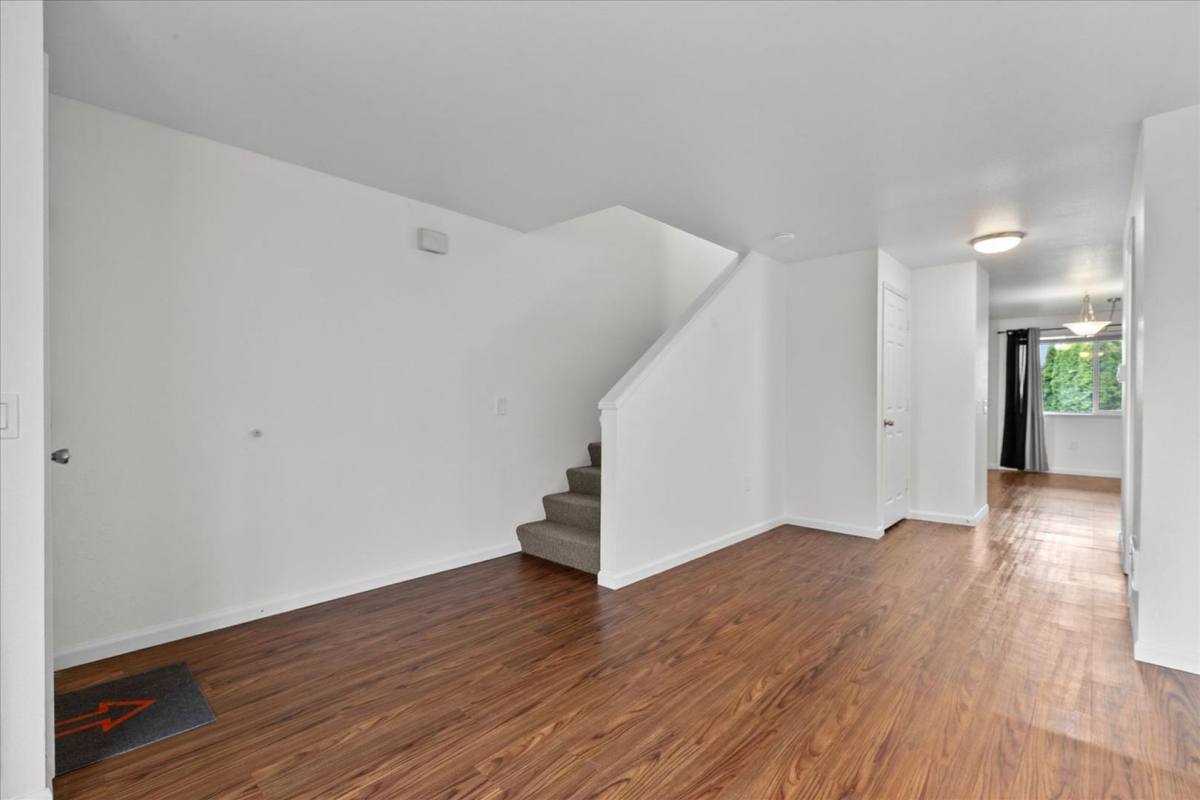 Townhouse for rent at 651 N St, Monroe, WA 98272