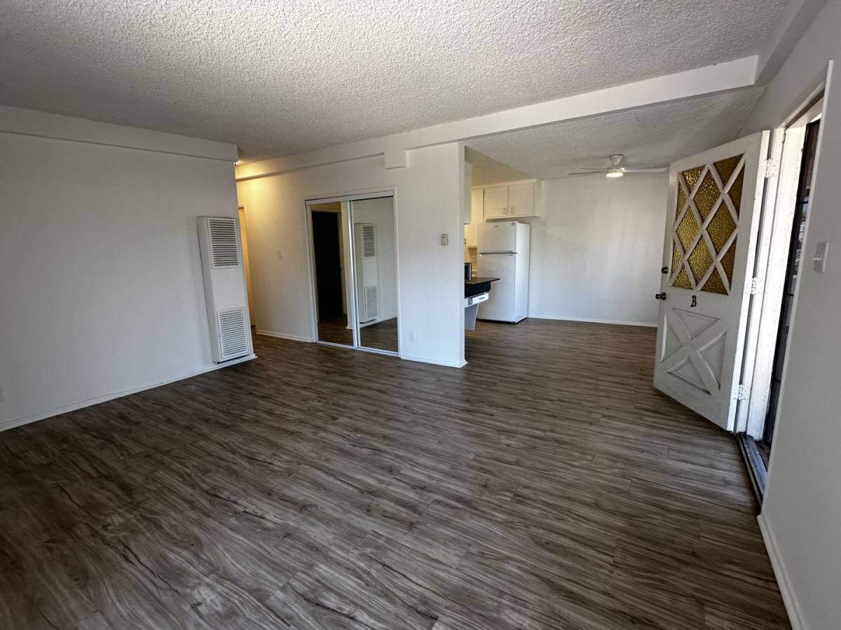 Apartment for rent at 1156 Alameda Ave, Glendale, CA 91201