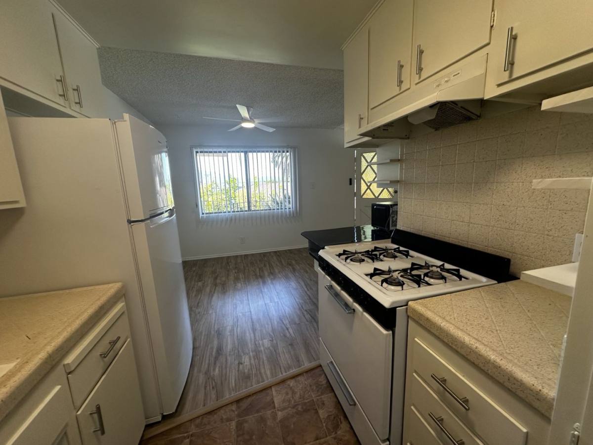 Apartment for rent at 1156 Alameda Ave, Glendale, CA 91201