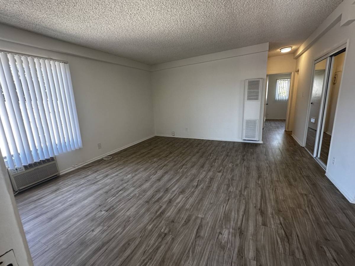 Apartment for rent at 1156 Alameda Ave, Glendale, CA 91201