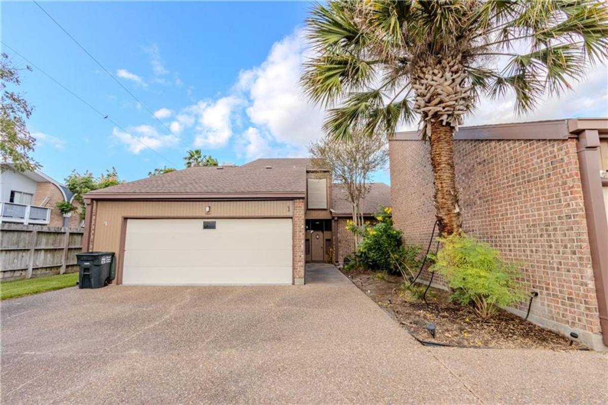 Townhouse for rent at 4902 Saratoga Blvd, Corpus Christi, TX 78414