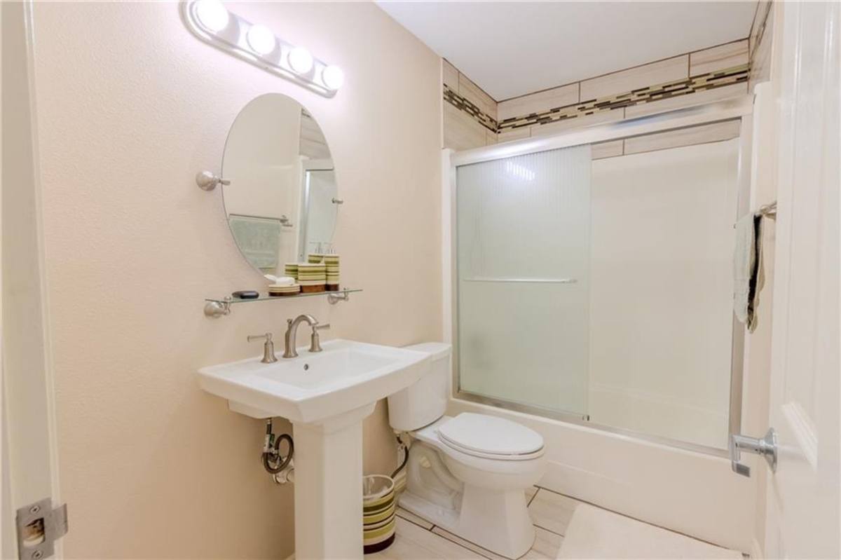 Townhouse for rent at 4902 Saratoga Blvd, Corpus Christi, TX 78414