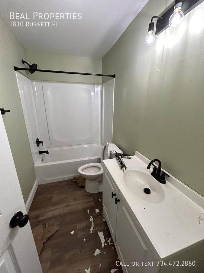 House for rent at 1810 Russett Place, Flint, MI 48504