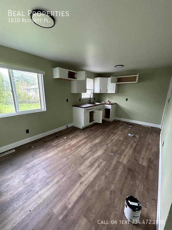 House for rent at 1810 Russett Place, Flint, MI 48504