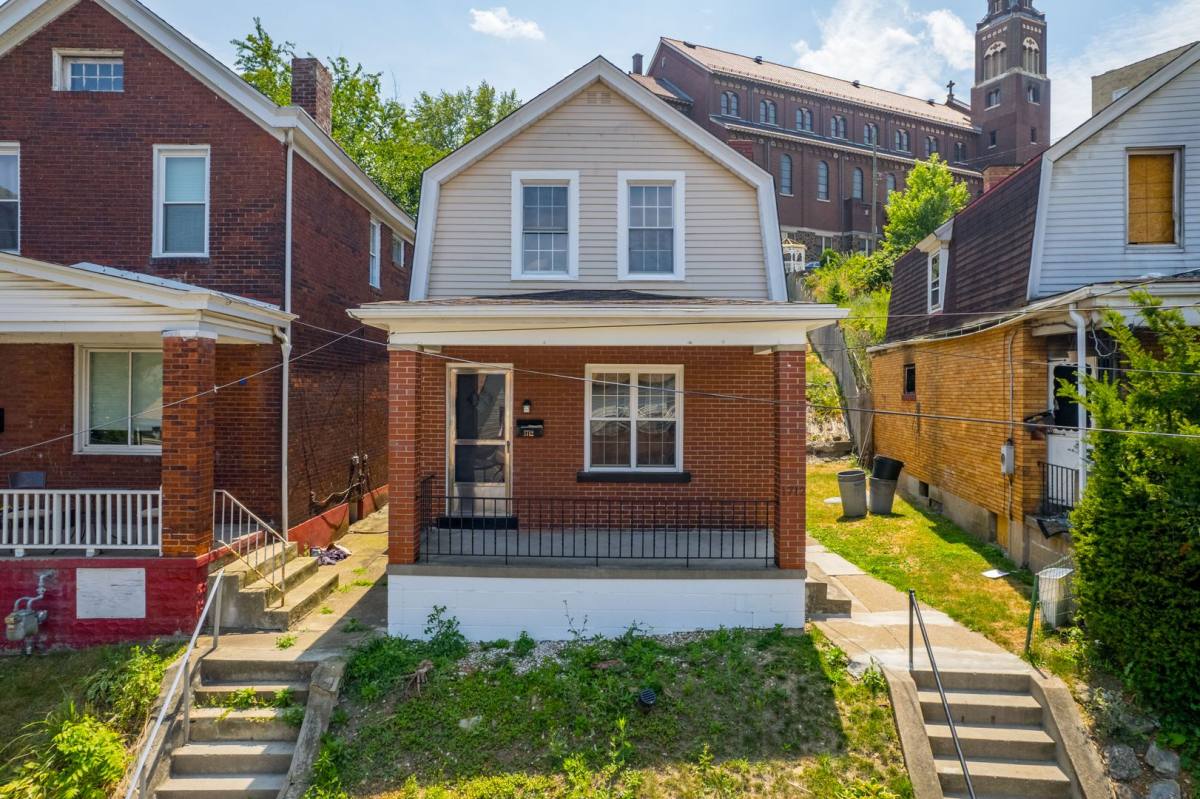 House for rent at 1712 Amanda St, Pittsburgh, PA 15210