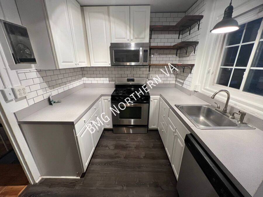 House for rent at 3592 Martha Custis Dr #303, Alexandria, VA 22302
