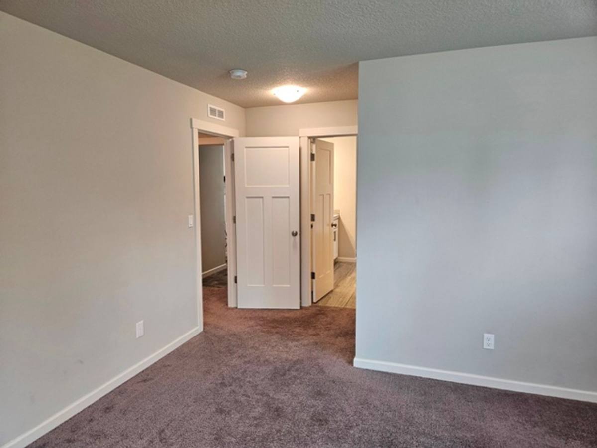 House for rent at 3915 Lindburg Rd SE, Salem, OR 97302