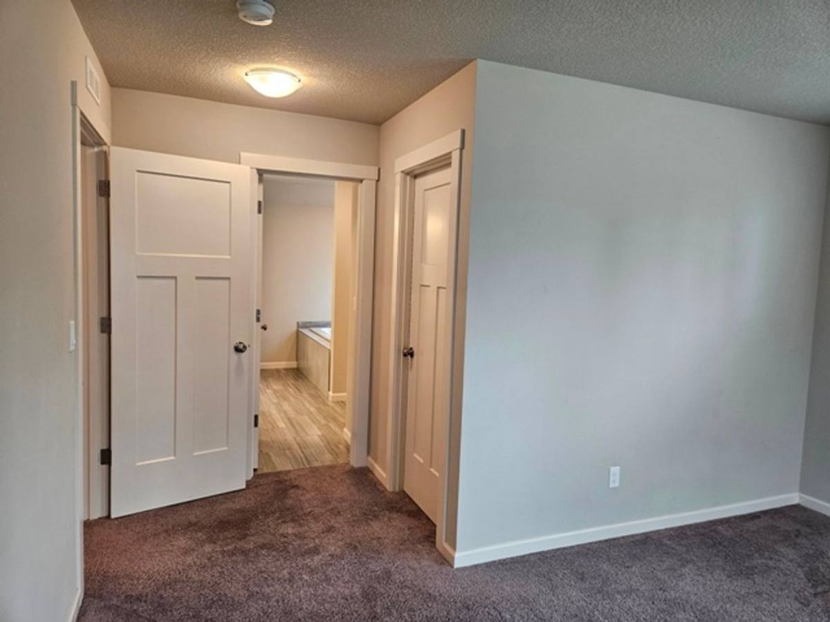 House for rent at 3915 Lindburg Rd SE, Salem, OR 97302