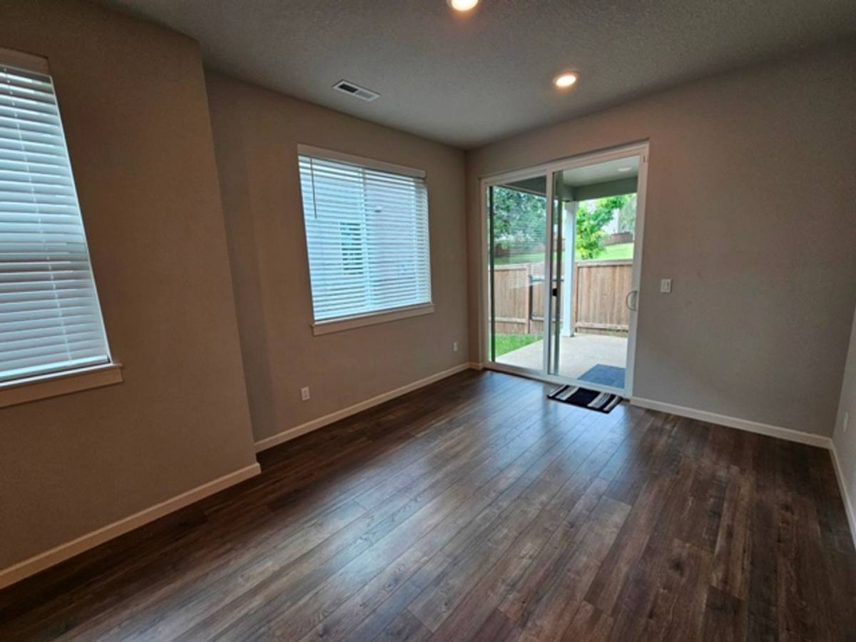 House for rent at 3915 Lindburg Rd SE, Salem, OR 97302