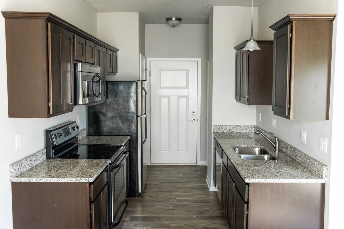 Townhouse for rent at 1655 98th St, West Des Moines, IA 50266
