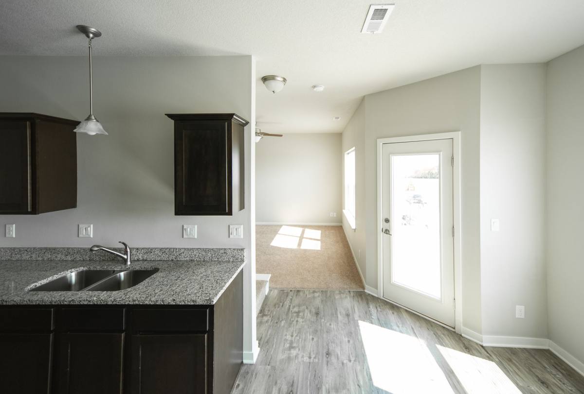 Townhouse for rent at 1655 98th St, West Des Moines, IA 50266