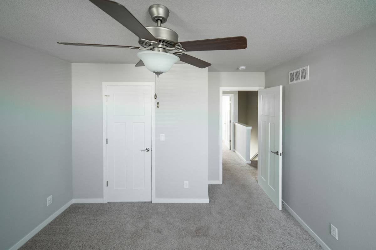 Townhouse for rent at 1655 98th St, West Des Moines, IA 50266