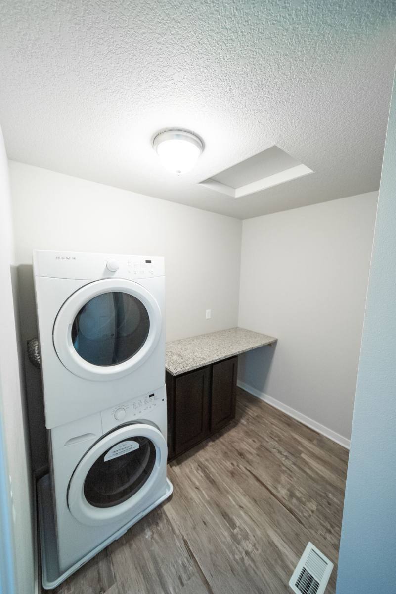 Townhouse for rent at 1655 98th St, West Des Moines, IA 50266