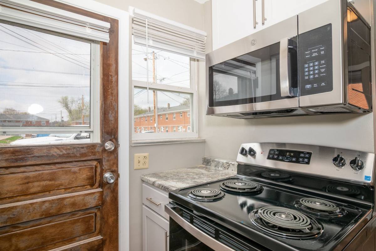 Townhouse for rent at 1942 Shiras Ave, Dubuque, IA 52001