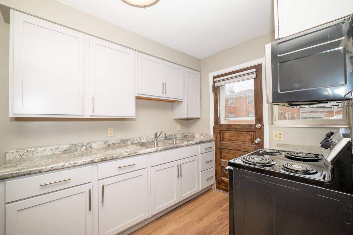 Townhouse for rent at 1942 Shiras Ave, Dubuque, IA 52001