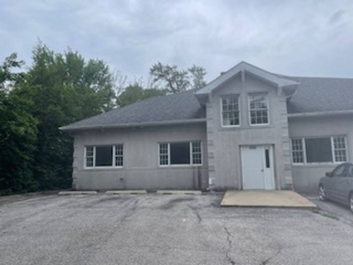 Apartment for rent at 2297 W Bloomfield Rd, Bloomington, IN 47403