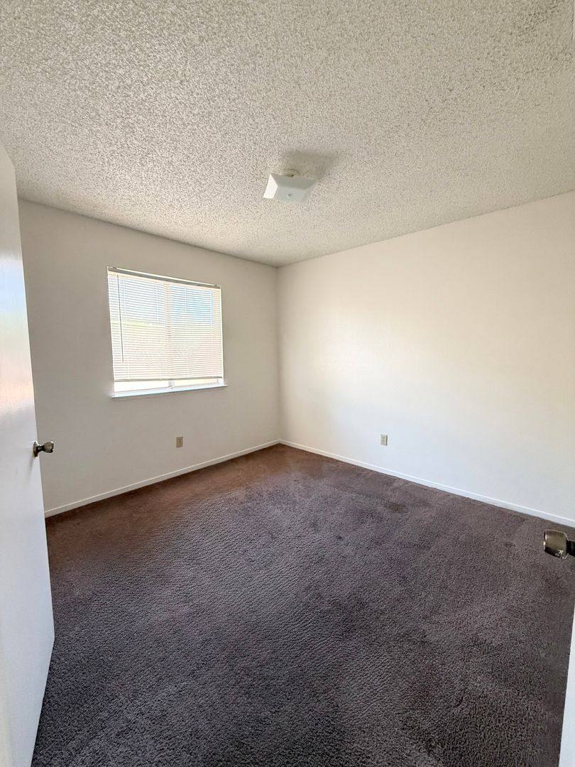 Apartment for rent at 5291 E Kings Canyon Rd, Fresno, CA 93727