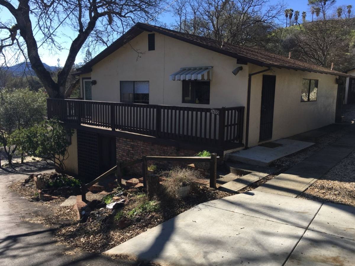 House for rent at 3690 Tulare St, Clearlake, CA 95422