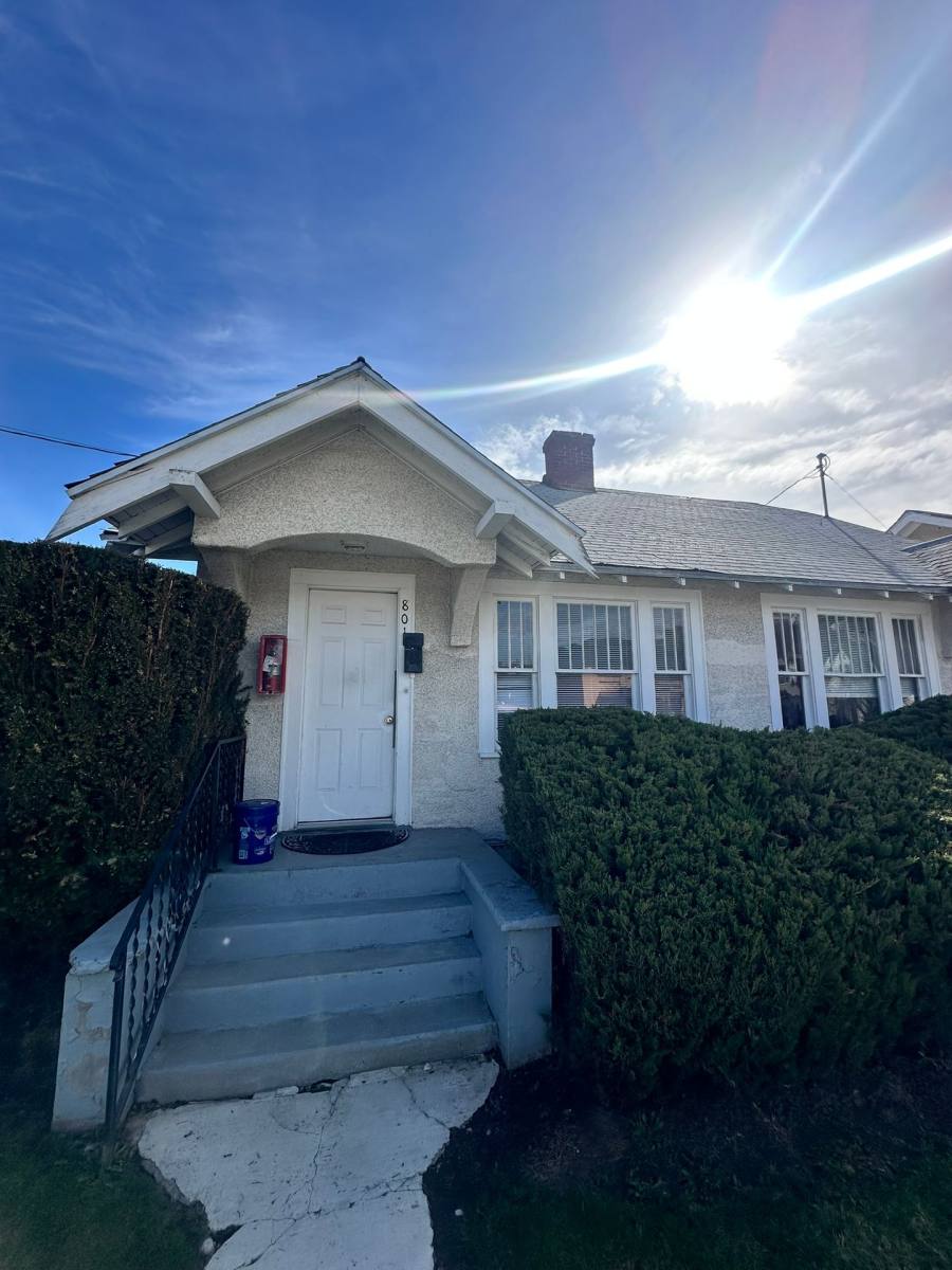 Apartment for rent at 801 Kittitas St, Wenatchee, WA 98801