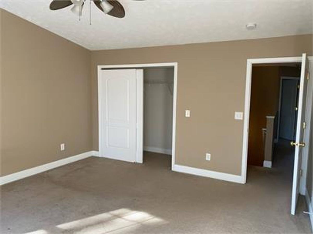 Apartment for rent at 100-114 Wintergreen Dr, Chatham, IL 62629