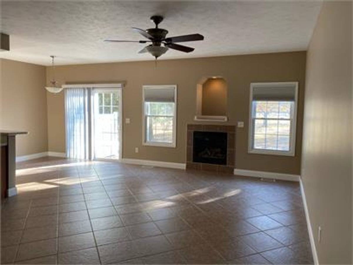 Apartment for rent at 100-114 Wintergreen Dr, Chatham, IL 62629