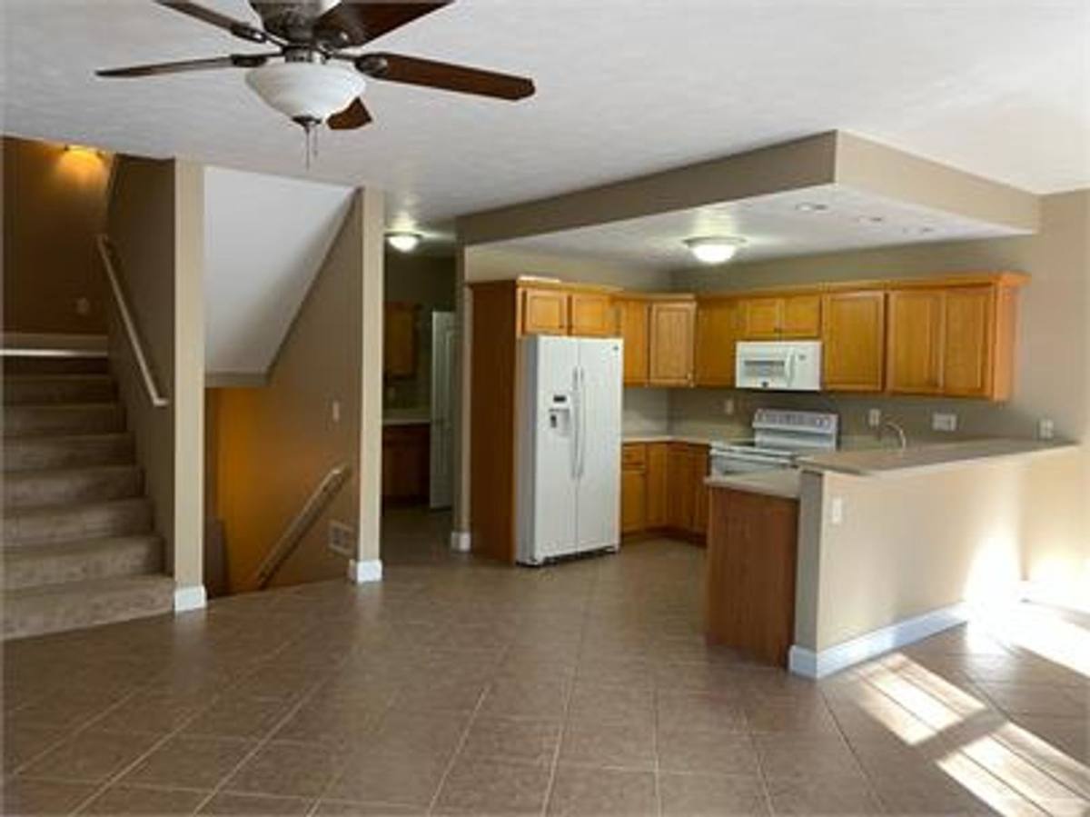 Apartment for rent at 100-114 Wintergreen Dr, Chatham, IL 62629