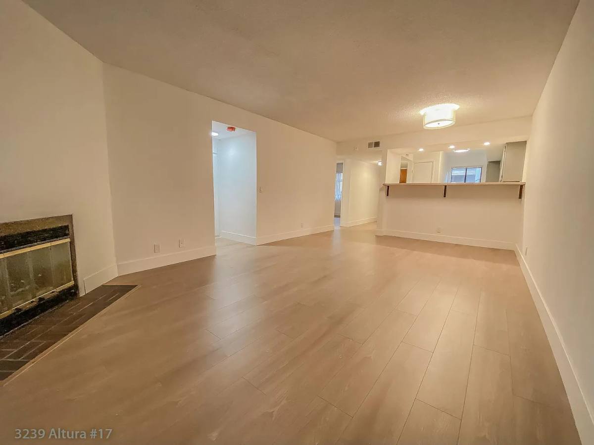 Apartment for rent at 3239 Altura Blvd #17, La Crescenta, CA 91214