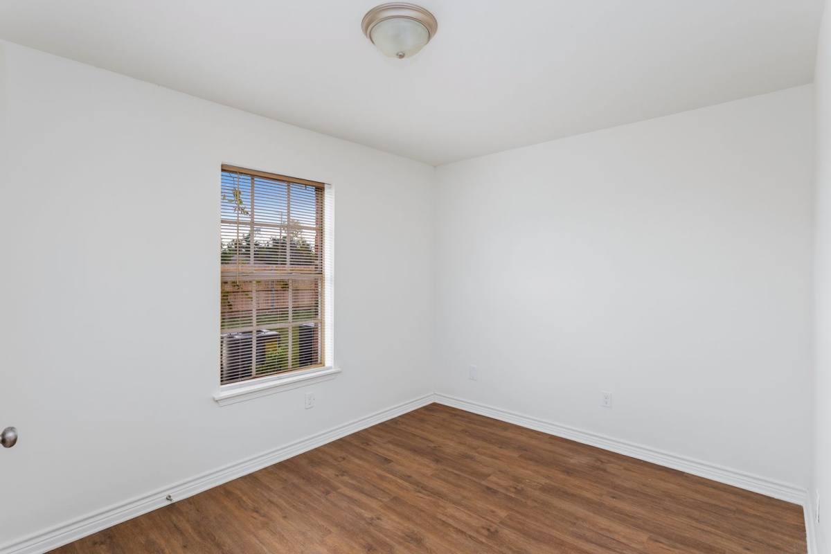 Apartment for rent at 2400 Fruge St, Lake Charles, LA 70601