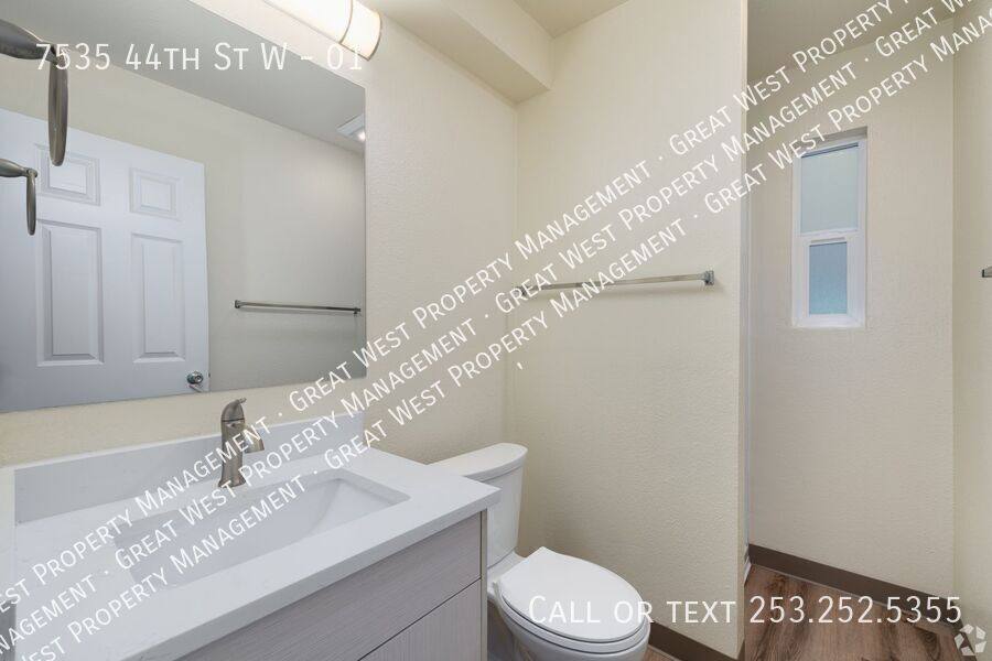 Apartment for rent at 7535 44th St W #1, Tacoma, WA 98466