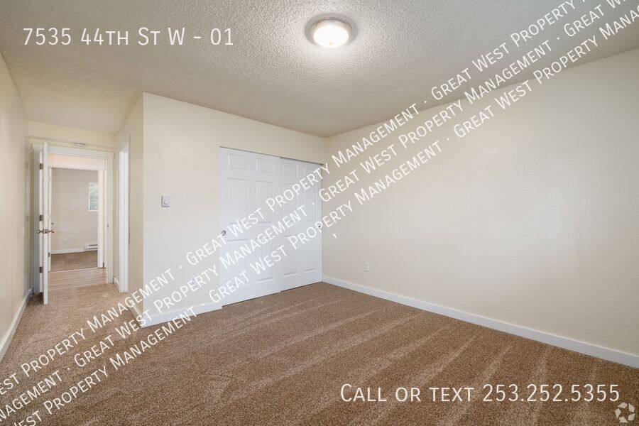 Apartment for rent at 7535 44th St W #1, Tacoma, WA 98466