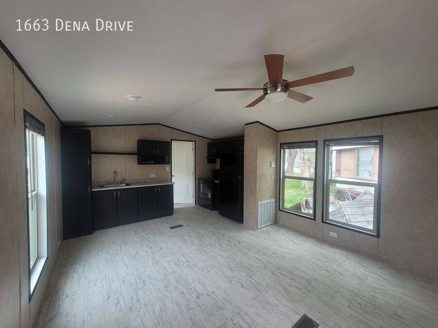 House for rent at 1663 Dena Dr, Memphis, TN 38127