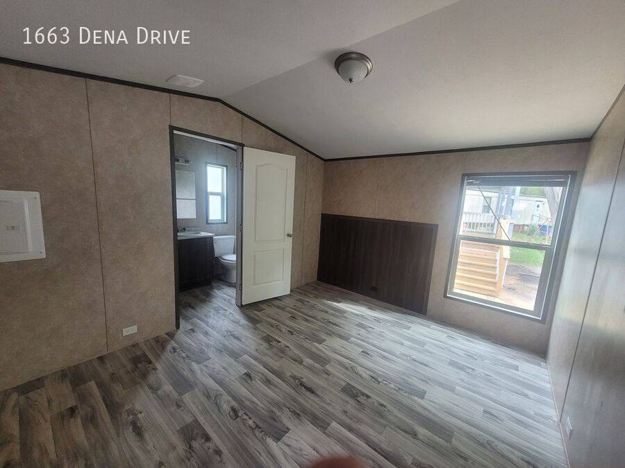 House for rent at 1663 Dena Dr, Memphis, TN 38127