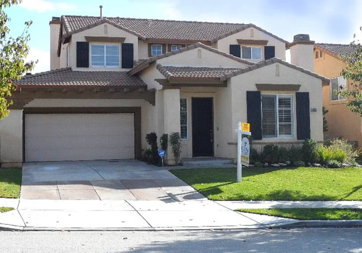 House for rent at 34825 Fairport Way, Yucaipa, CA 92399