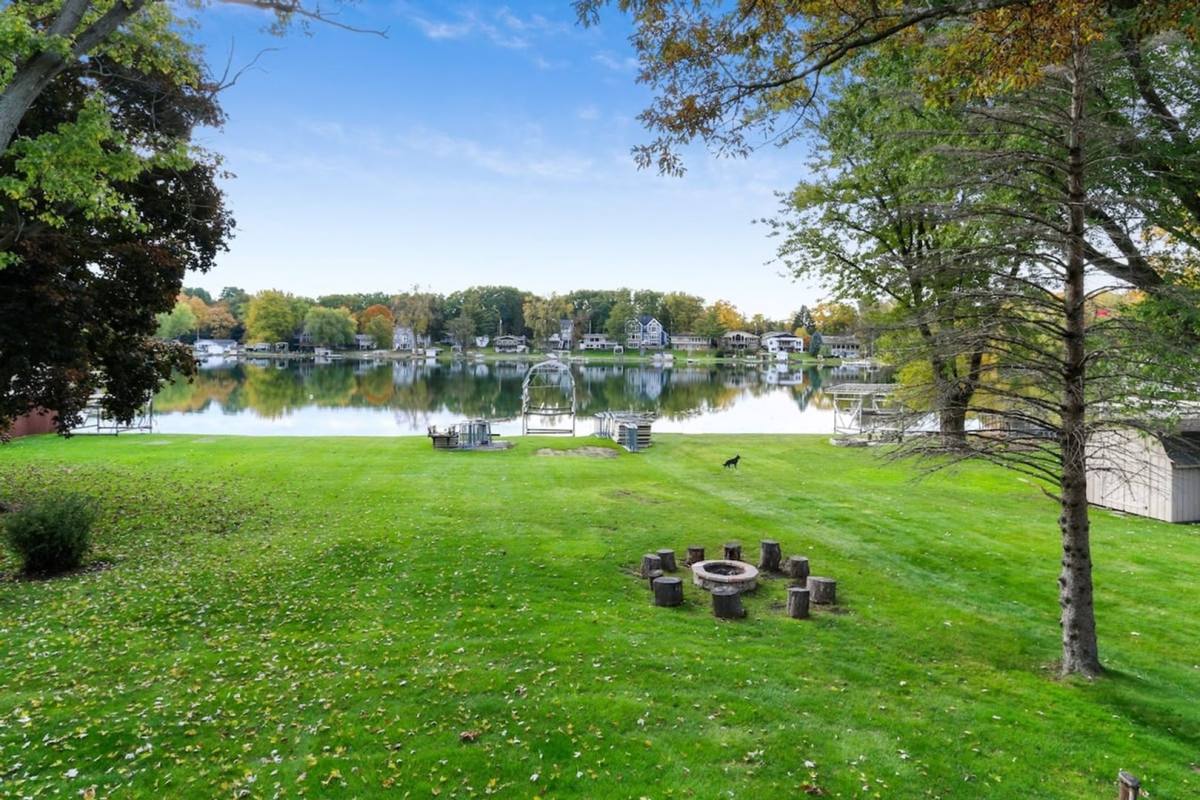 House for rent at 40507 91st St, Genoa City, WI 53128