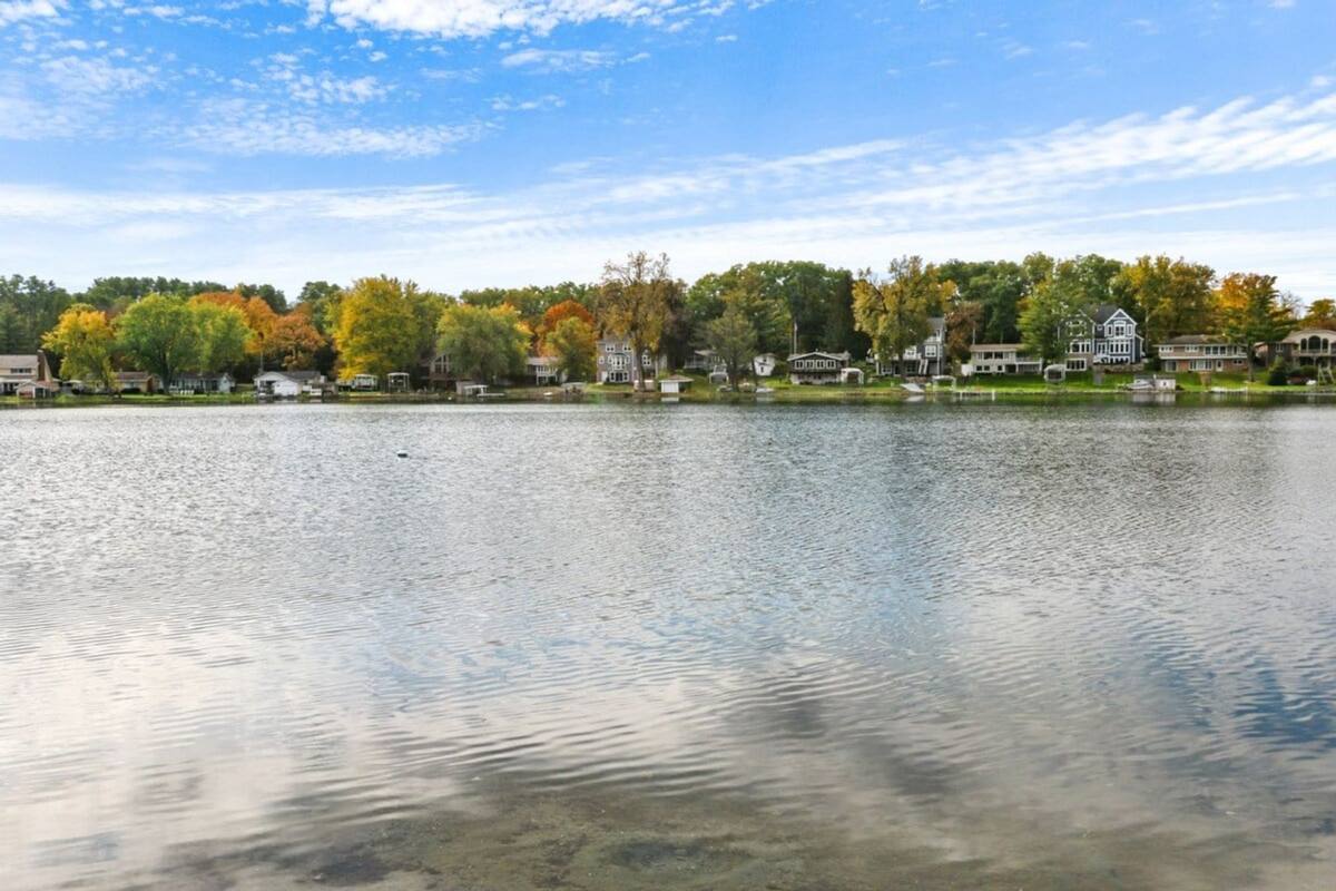 House for rent at 40507 91st St, Genoa City, WI 53128