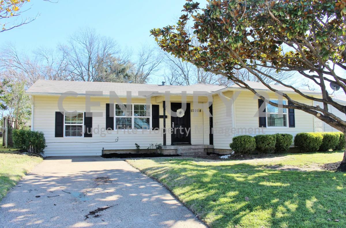 House for rent at 12028 Hoblitzelle Dr, Dallas, TX 75243
