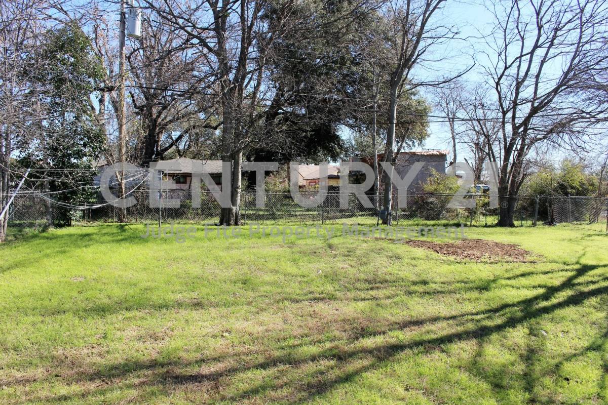 House for rent at 12028 Hoblitzelle Dr, Dallas, TX 75243
