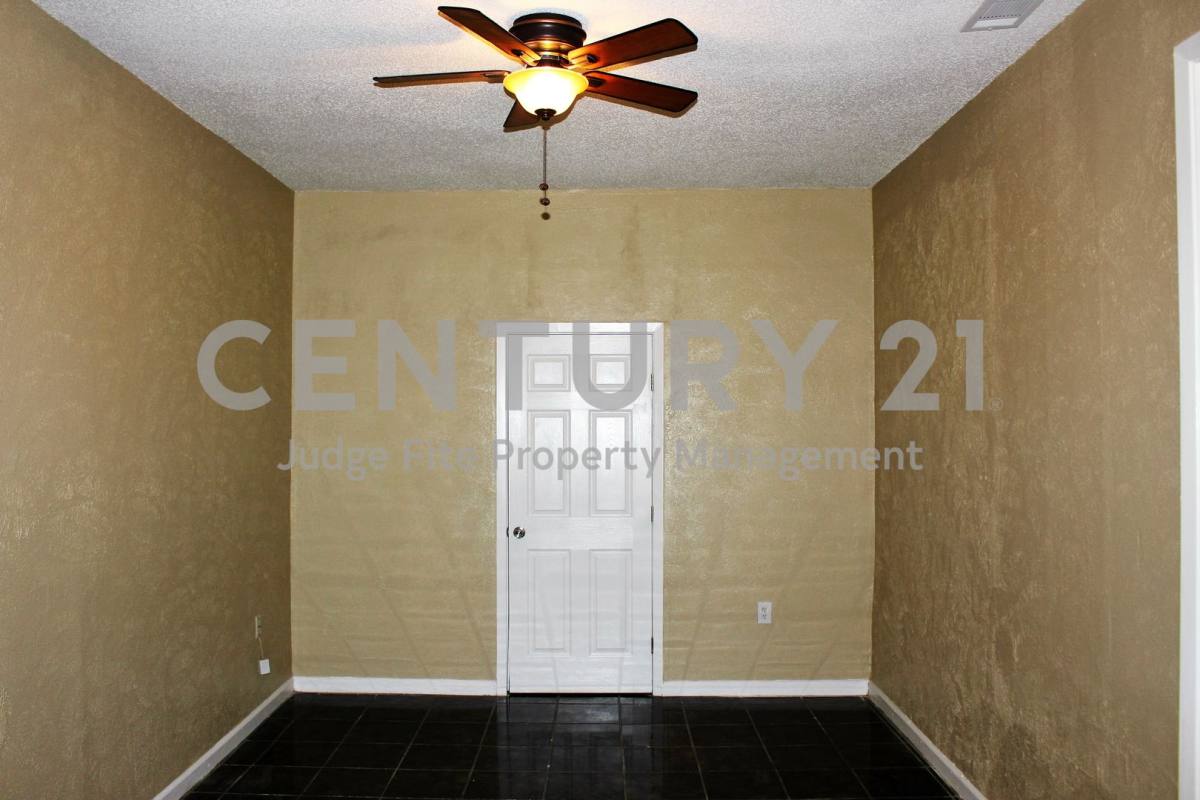 House for rent at 12028 Hoblitzelle Dr, Dallas, TX 75243