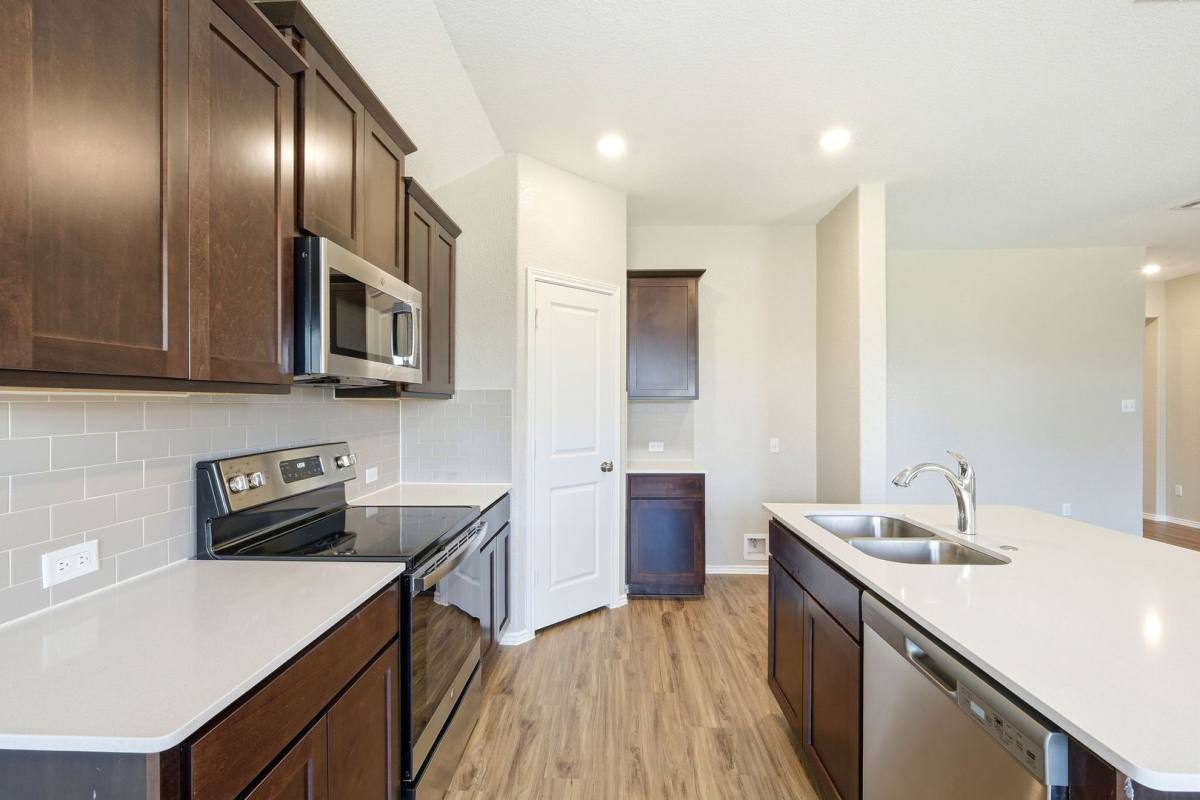 House for rent at 1001 Bluejack Way, Hutto, TX 78634