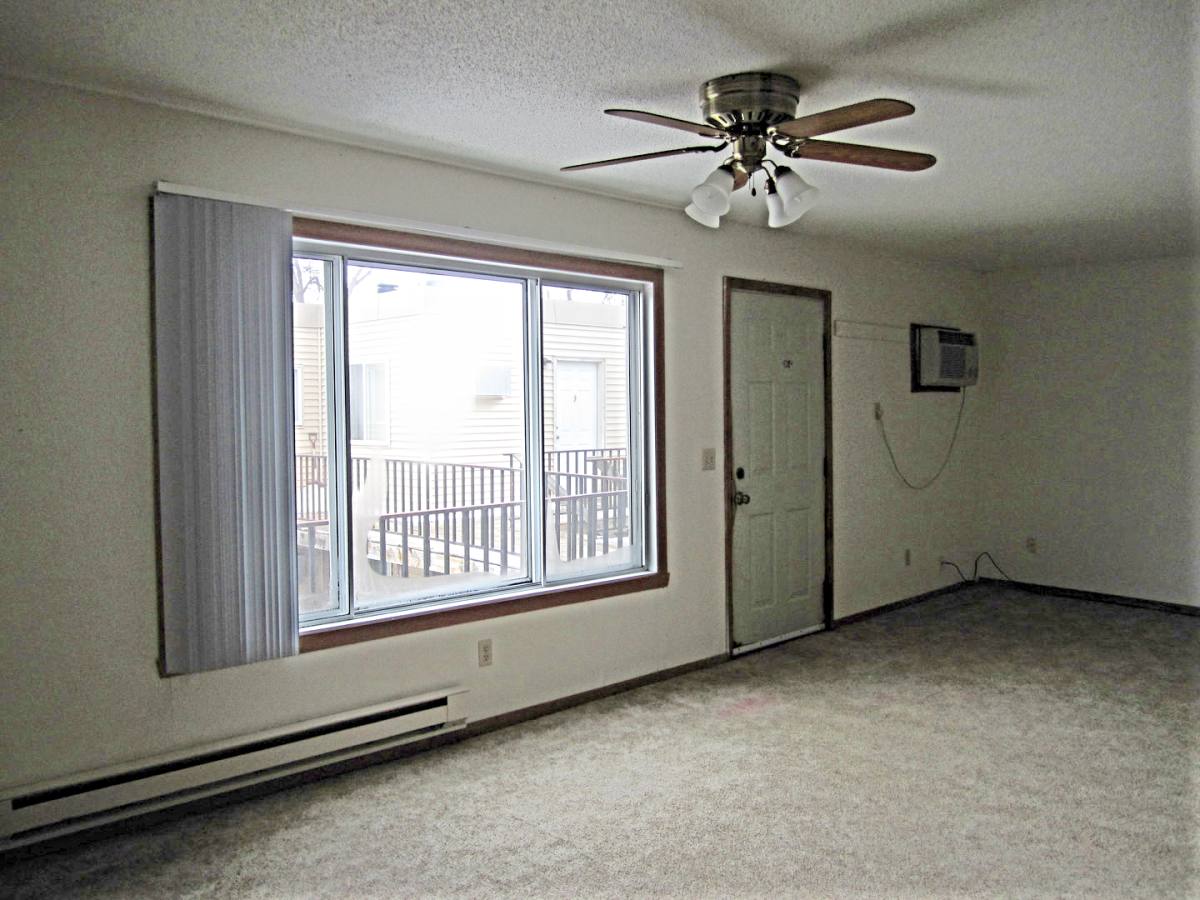 Apartment for rent at 321 6th St N, Wahpeton, ND 58075