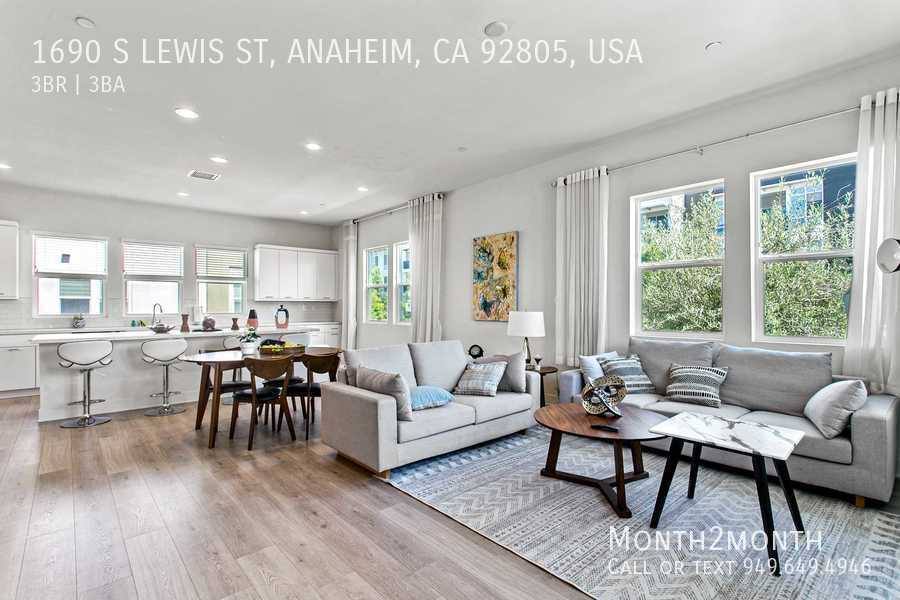 Townhouse for rent at 1690 S Lewis St, Anaheim, CA 92805