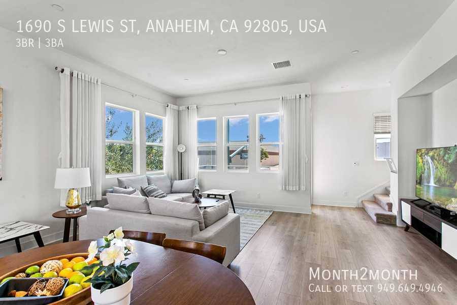 Townhouse for rent at 1690 S Lewis St, Anaheim, CA 92805