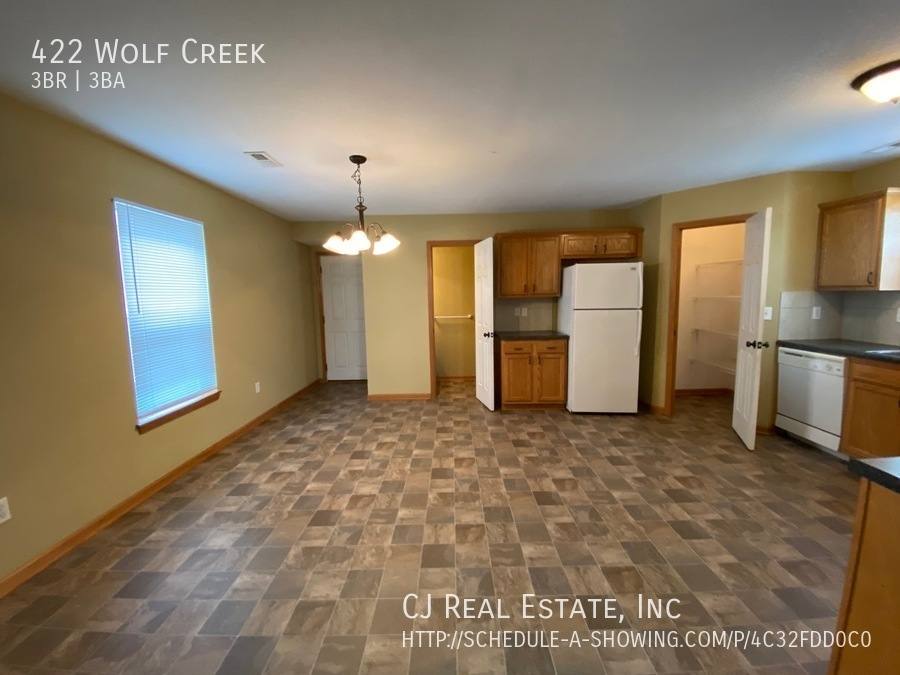 House for rent at 422 Wolf Creek, Grain Valley, MO 64029