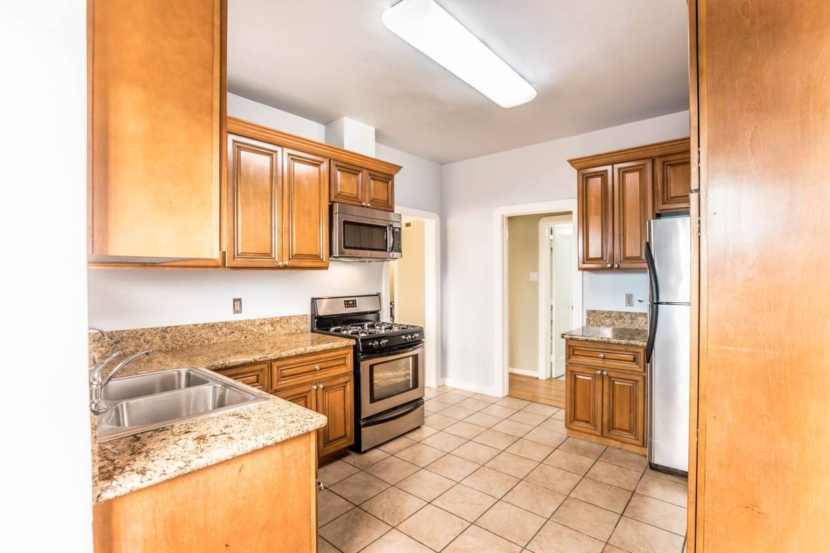 Condo for rent at 327 1 2 N Stanley Ave, Los Angeles, CA 90036