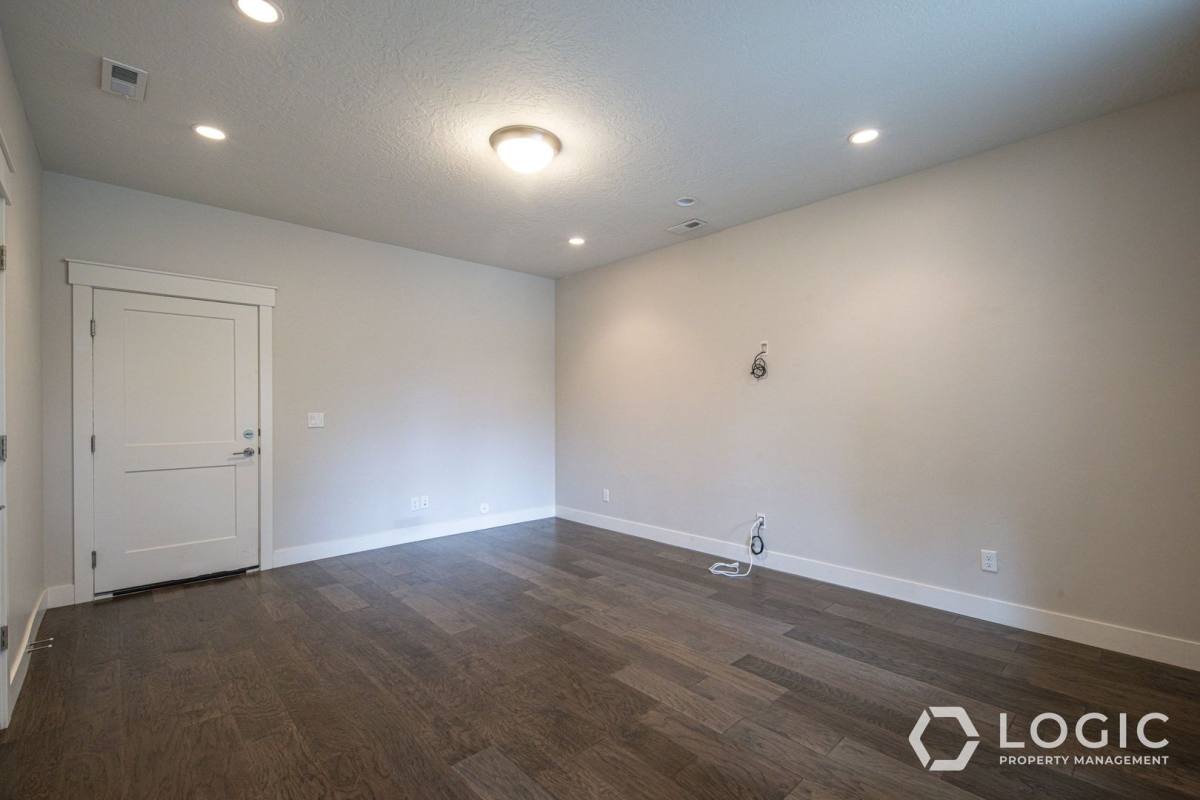 Townhouse for rent at 10463 S Crimson Sage, Sandy, UT 84070