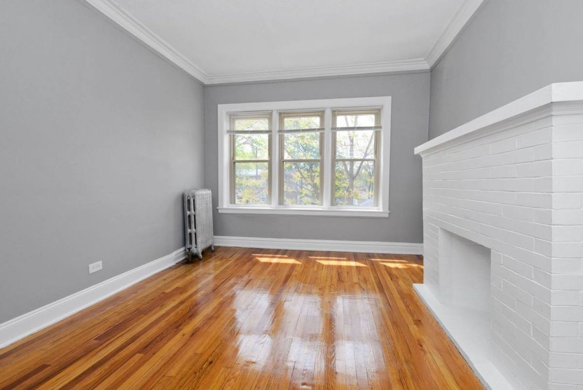Apartment for rent at 7556 S Calumet Ave, Chicago, IL 60619