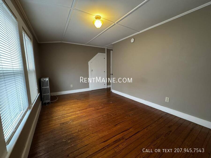 Apartment for rent at 28 Pleasant St #4, Waterville, ME 04901